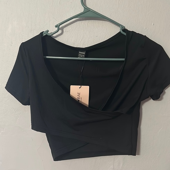 SHEIN Tops - Shein Solid Black Crossover Tee